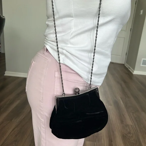 Vintage Velvet Purse - Picture 2 of 4